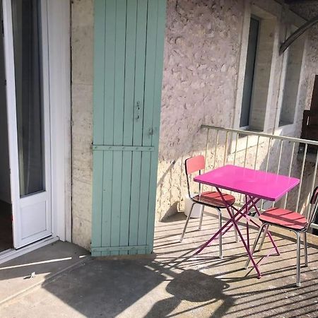 Appartement Avec Terrasse, Parking Gratuit 페리괴 외부 사진
